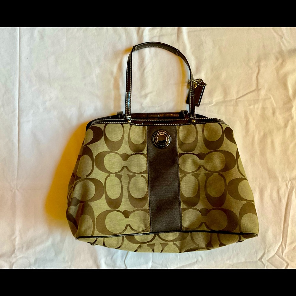 Classic style Coach Purse